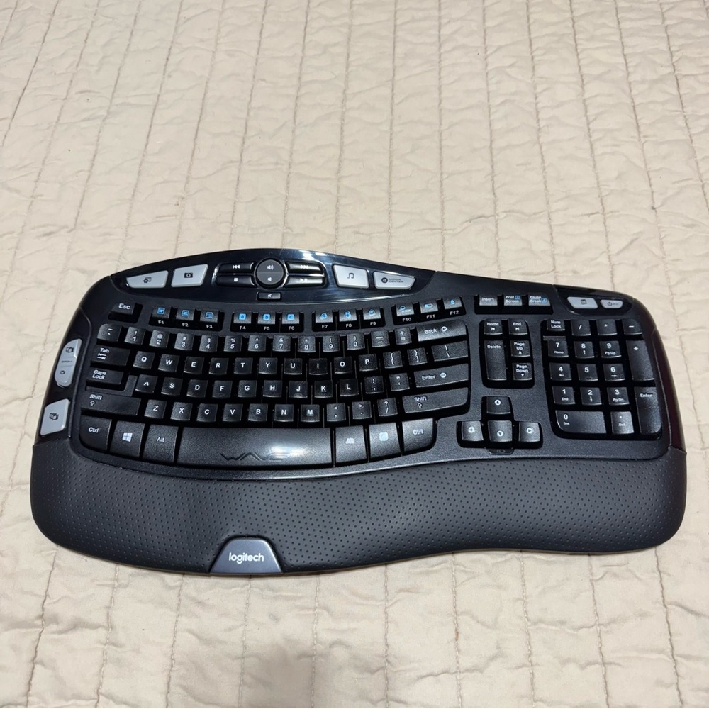 Logitech K350 Wireless Keyboard Comfort Wave Ergonomic Unifying Receiver Tested
